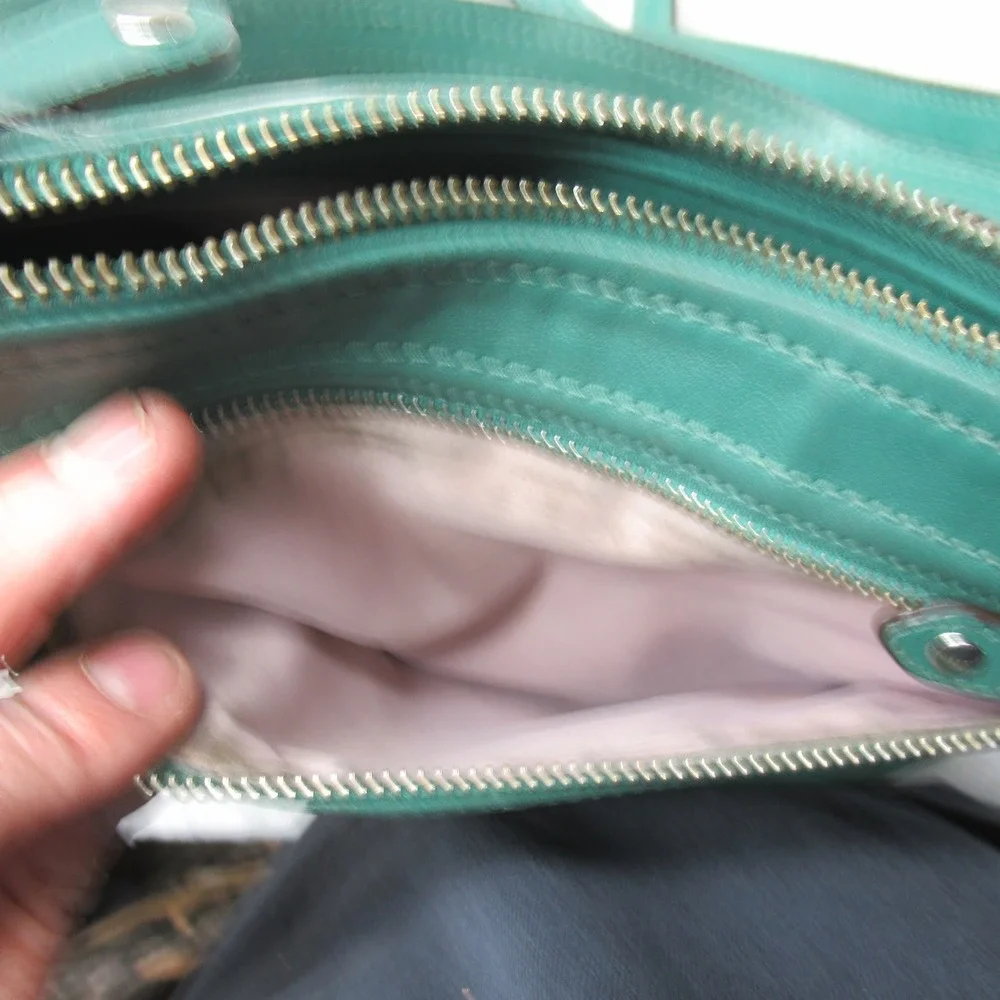 Coach Ashley Crossbody Bag Green Leather Detachable‎ Adjustable Strap Shoulder